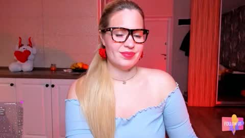 Snapshot of vip_juicy chatting on November 23, 2025, 6:35 am VelvettTime online show from November 23, 2025, 6:35 am