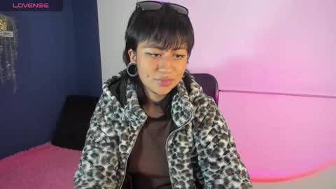 Snapshot of viperlix_ chatting on December 15, 2025, 11:42 pm viperlix_ online show from December 15, 2025, 11:42 pm