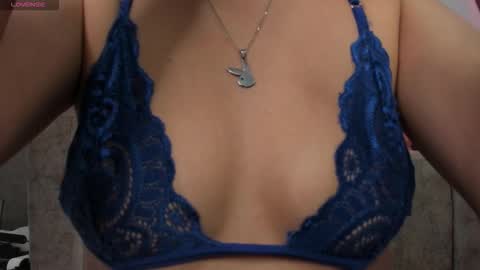 Snapshot of virgiwilk chatting on November 6, 2025, 4:02 am Jane online show from November 6, 2025, 4:02 am