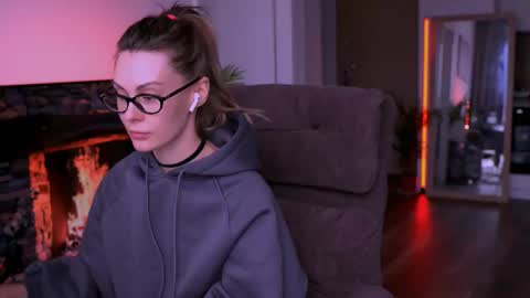 virtual_muse_bc online show from October 19, 2025, 7:09 am