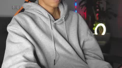 Snapshot of vito_benz chatting on March 6, 2025, 10:47 pm VITO BENZ online show from March 6, 2025, 10:47 pm