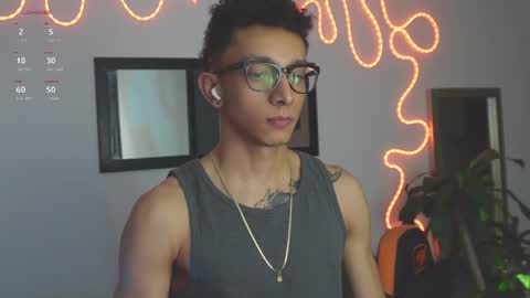 Snapshot of vito_benz chatting on October 7, 2025, 12:30 am VITO BENZ online show from October 7, 2025, 12:30 am