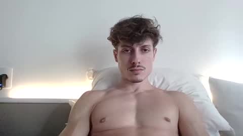 vitoraugustoxxx online show from October 26, 2025, 7:09 pm