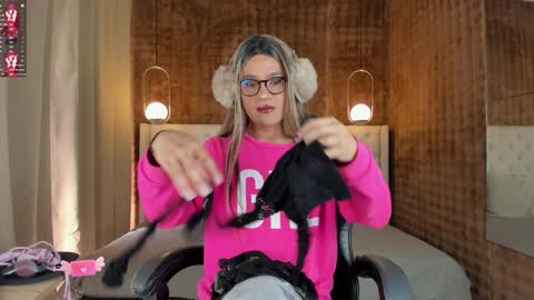 VittaaaPlease help me with your thumbs up its important  online show from January 15, 2025, 12:58 pm