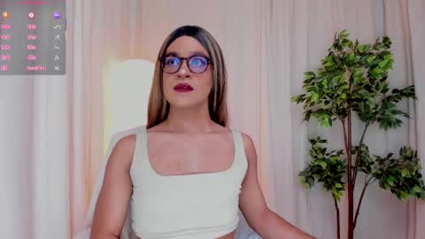 VittaaaPlease help me with your thumbs up its important  online show from March 9, 2025, 6:11 pm