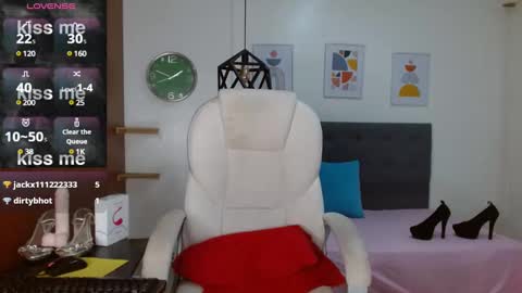 Snapshot of vittoria_lombardi07 chatting on January 16, 2025, 4:39 pm VITTORIA online show from January 16, 2025, 4:39 pm