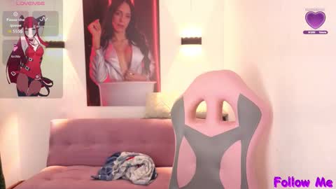 Snapshot of vittoria_lombardi07 chatting on October 28, 2025, 7:12 am VITTORIA online show from October 28, 2025, 7:12 am