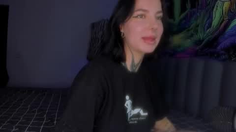 Snapshot of vivi__squirrel chatting on September 18, 2025, 7:21 am Vivi online show from September 18, 2025, 7:21 am