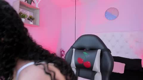 Snapshot of vivi_gh1 chatting on October 23, 2025, 4:45 am Vivi online show from October 23, 2025, 4:45 am