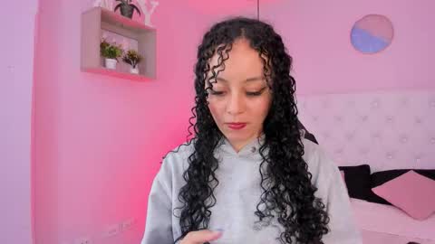 Snapshot of vivi_gh1 chatting on November 3, 2025, 3:30 am Vivi online show from November 3, 2025, 3:30 am