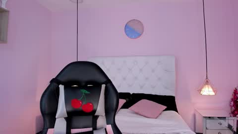 Snapshot of vivi_gh1 chatting on November 13, 2025, 3:27 am Vivi online show from November 13, 2025, 3:27 am