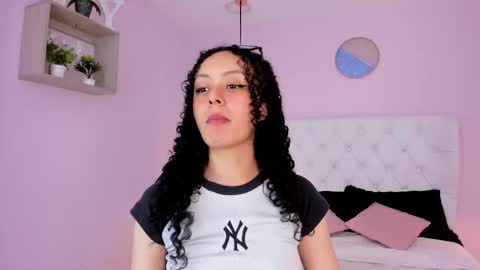 Snapshot of vivi_gh1 chatting on November 20, 2025, 4:12 am Vivi online show from November 20, 2025, 4:12 am