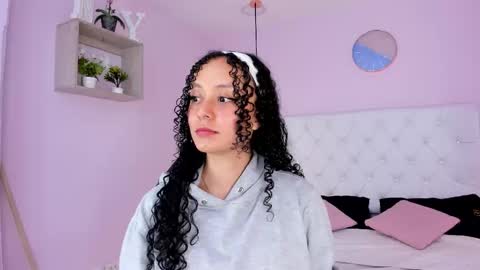 Snapshot of vivi_gh1 chatting on November 23, 2025, 4:01 am Vivi online show from November 23, 2025, 4:01 am