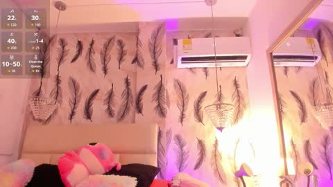 Snapshot of vivi_prinncess chatting on October 15, 2025, 11:27 pm Viviana online show from October 15, 2025, 11:27 pm