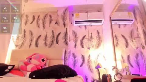 Snapshot of vivi_prinncess chatting on October 19, 2025, 12:17 pm Viviana online show from October 19, 2025, 12:17 pm