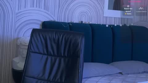 Vivian Evans online show from November 12, 2025, 1:06 am