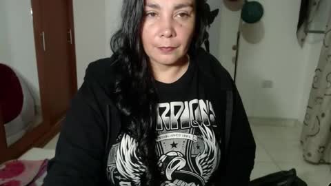 vivian_milf_paint online show from September 27, 2025, 3:11 am