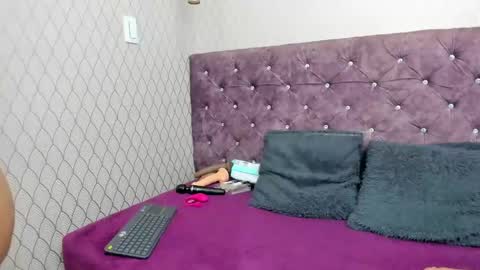 VivianRose online show from March 6, 2025, 3:13 am