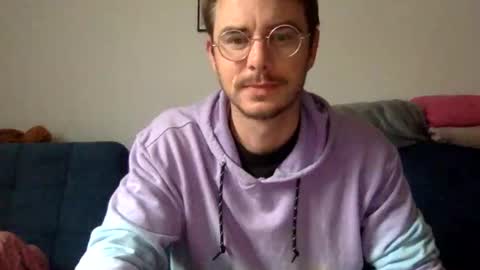 Viv online show from March 5, 2025, 9:38 am