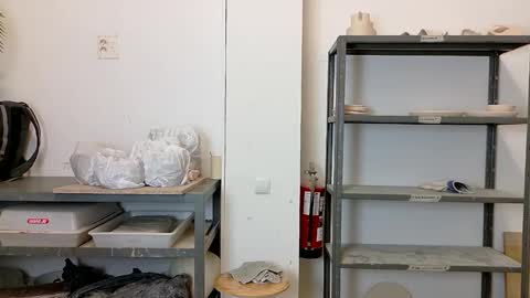 Viv online show from March 7, 2025, 8:00 pm