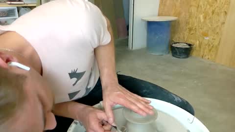 Viv online show from October 3, 2025, 7:00 pm