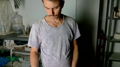 Viv online show from October 29, 2025, 11:50 pm