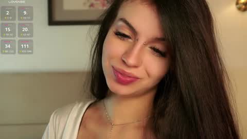 Nelly and Mari online show from October 13, 2025, 7:41 am