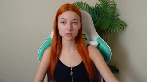 Snapshot of vivien_leight chatting on November 5, 2025, 7:03 pm Vivien online show from November 5, 2025, 7:03 pm