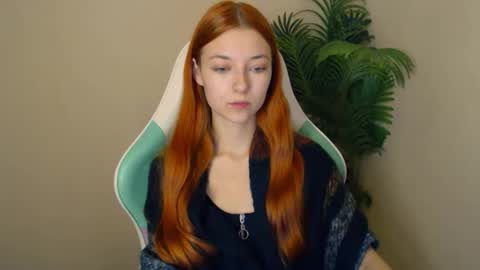 Snapshot of vivien_leight chatting on November 20, 2025, 7:02 pm Vivien online show from November 20, 2025, 7:02 pm