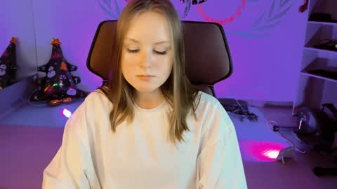 Vivien online show from December 26, 2024, 5:40 pm