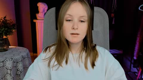 Vivien online show from January 10, 2025, 4:20 pm