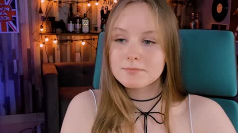 Vivien online show from January 14, 2025, 8:37 pm