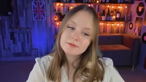 Vivien online show from February 28, 2025, 2:31 pm