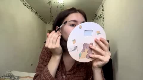 Vivi online show from November 9, 2025, 7:06 am