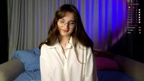 vivyboo111 online show from October 7, 2025, 8:06 pm