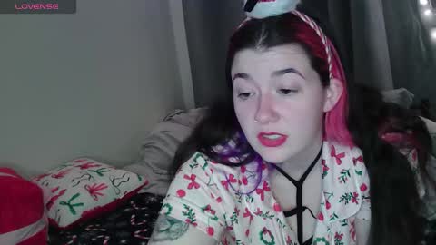 Snapshot of vixenamber chatting on December 22, 2025, 1:02 am Amber online show from December 22, 2025, 1:02 am