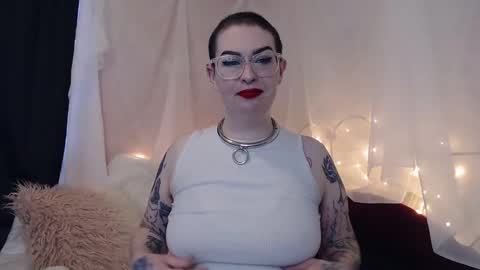 Snapshot of vixinvvitch chatting on December 14, 2024, 4:20 pm VIXIN online show from December 14, 2024, 4:20 pm