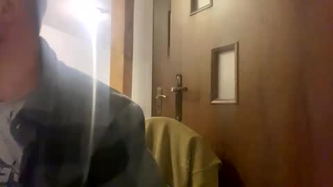 Snapshot of vladumyr chatting on November 16, 2025, 9:42 pm vladumyr online show from November 16, 2025, 9:42 pm