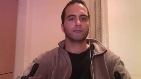 Snapshot of volve5 chatting on February 17, 2025, 4:26 pm volve5 online show from February 17, 2025, 4:26 pm