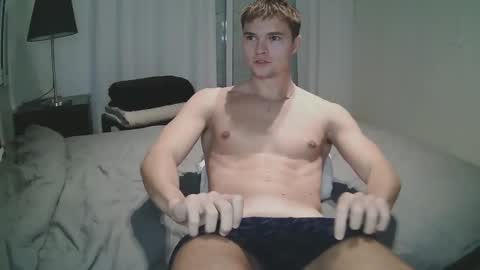 Snapshot of vouvoucouple chatting on December 12, 2024, 6:31 pm Tim online show from December 12, 2024, 6:31 pm