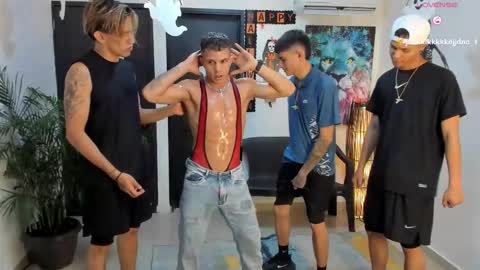 Snapshot of voyeurism_guys chatting on October 6, 2025, 11:02 pm voyeurism_guys online show from October 6, 2025, 11:02 pm