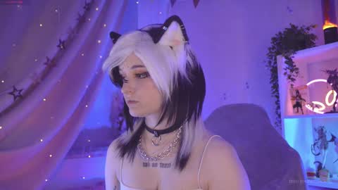 Snapshot of vronnier chatting on March 6, 2025, 4:49 pm vronnier online show from March 6, 2025, 4:49 pm