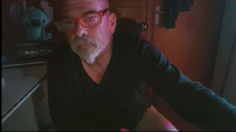 Snapshot of vuda77 chatting on October 30, 2025, 7:25 pm oscar online show from October 30, 2025, 7:25 pm