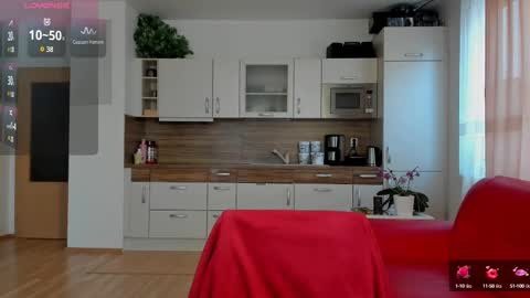 vvalkyriee online show from February 22, 2025, 3:58 pm