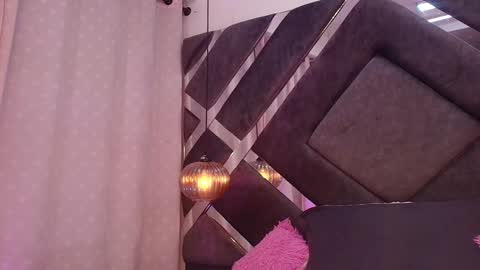 Violeta online show from January 4, 2025, 3:07 am