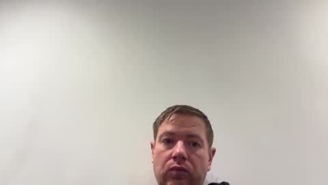 Snapshot of w919 chatting on December 14, 2025, 5:40 pm V online show from December 14, 2025, 5:40 pm