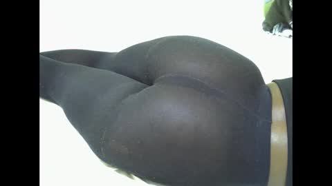 Snapshot of wakanda_43 chatting on December 15, 2025, 7:40 pm candy online show from December 15, 2025, 7:40 pm