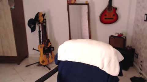 John online show from October 5, 2025, 12:42 am