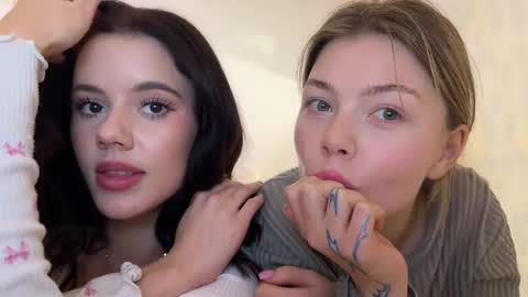 Mia online show from December 3, 2024, 12:59 pm