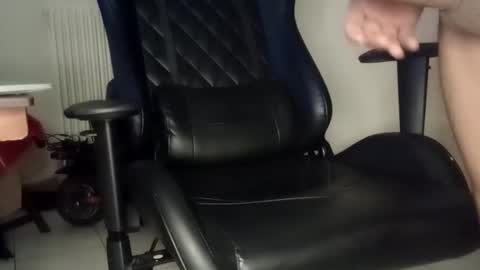 ghhhgh online show from November 10, 2025, 5:01 pm